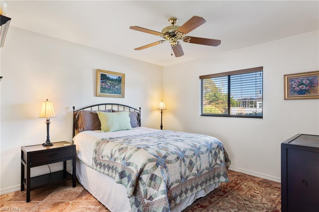 NAPLES PARK - Residential