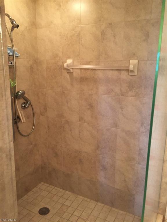 TOWN AND RIVER - Residential