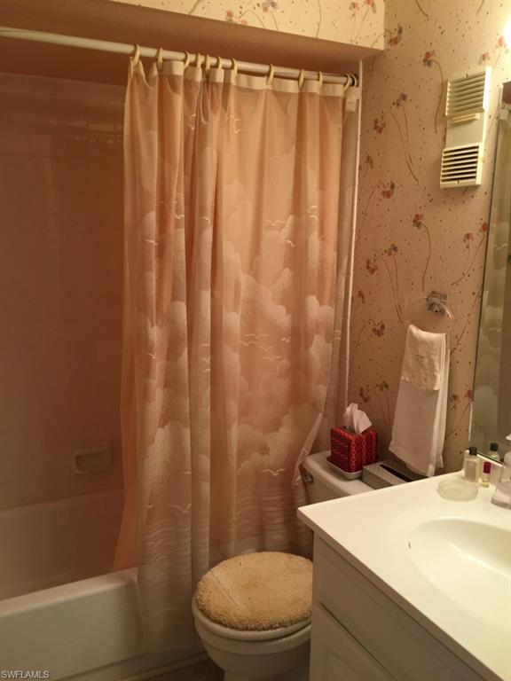 TOWN AND RIVER - Residential