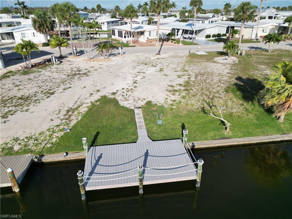 BAYSIDE ESTATES - Land