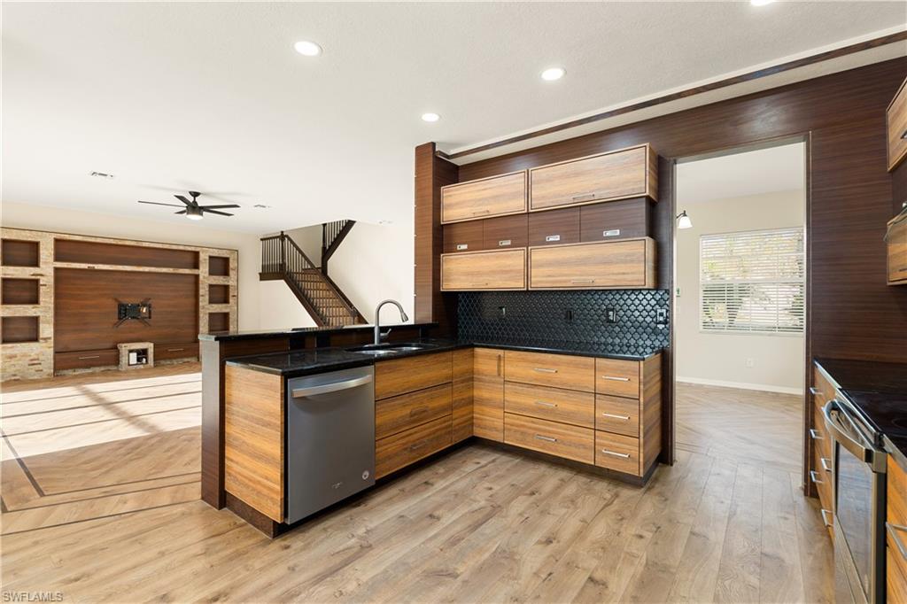 BOTANICA LAKES - Residential