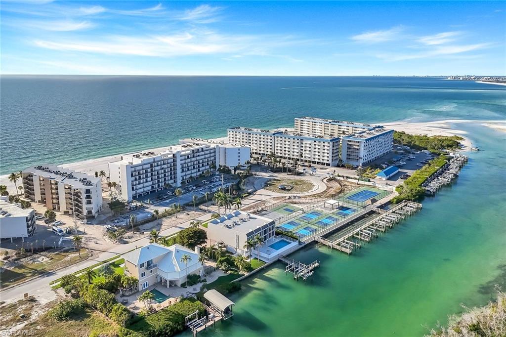 DOLPHIN WAY - Residential