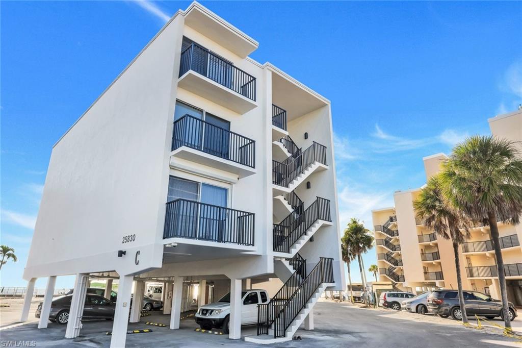 DOLPHIN WAY - Residential