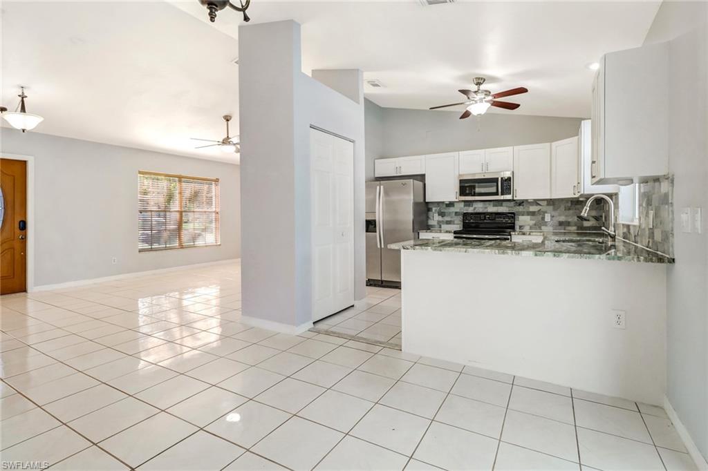 SAN CARLOS PARK - Residential