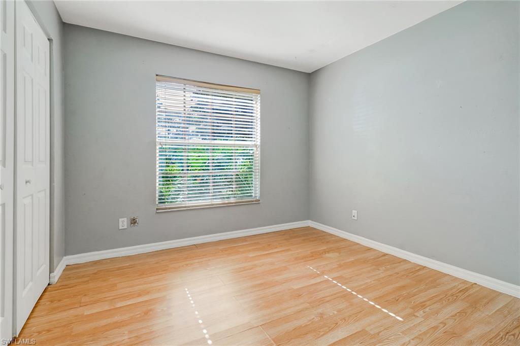 SAN CARLOS PARK - Residential