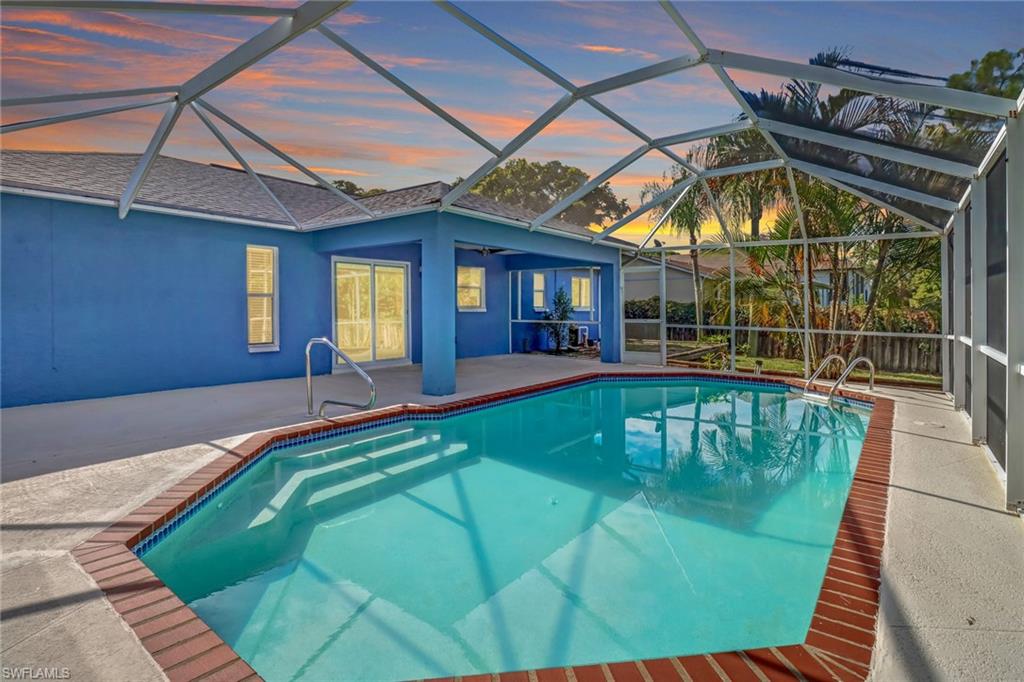 SAN CARLOS PARK - Residential