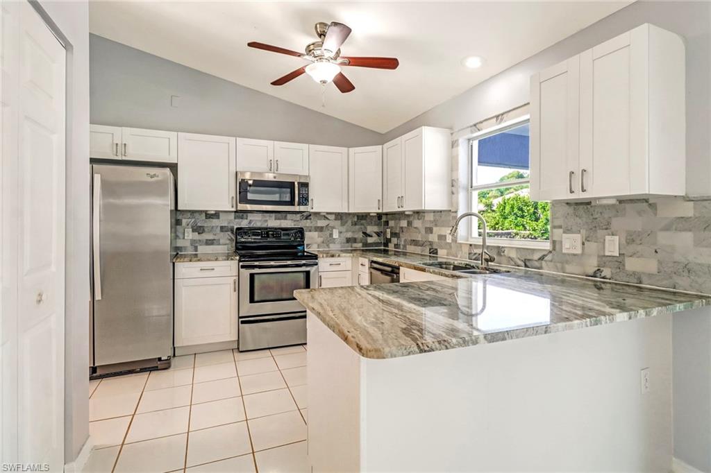 SAN CARLOS PARK - Residential