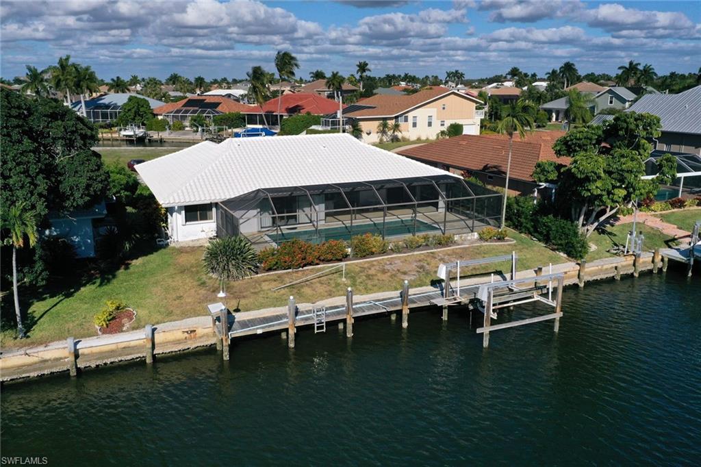 MARCO BEACH - Residential