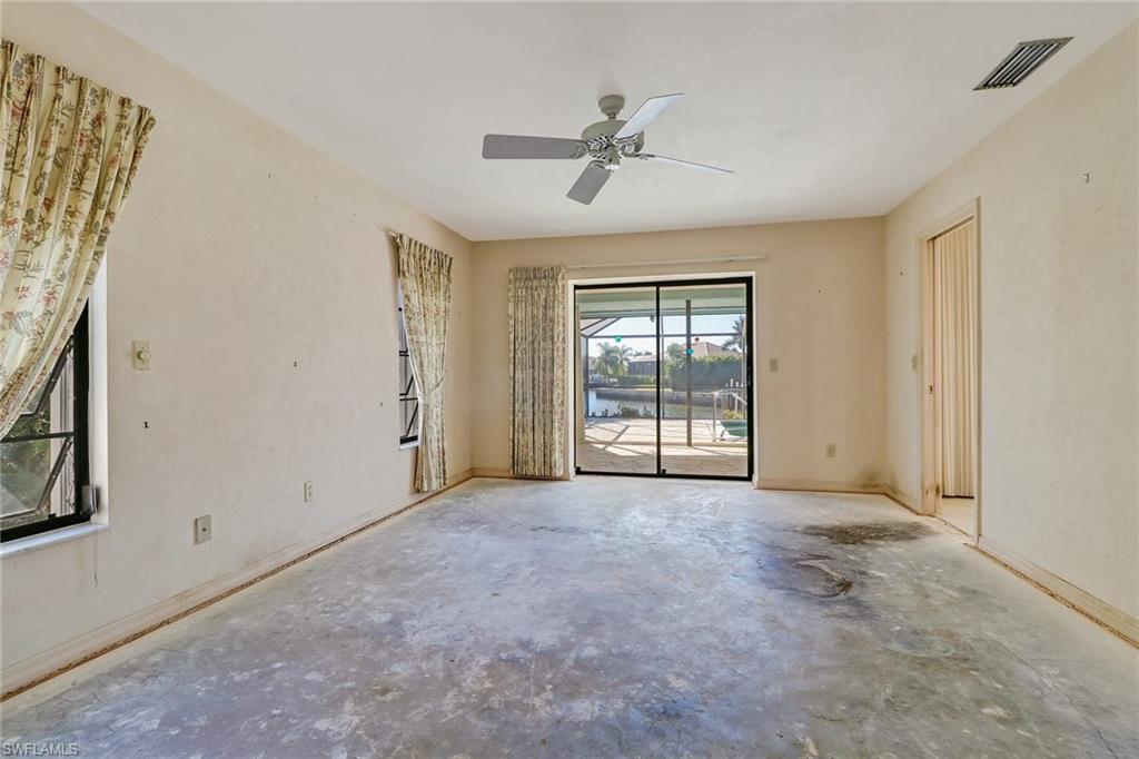 MARCO BEACH - Residential