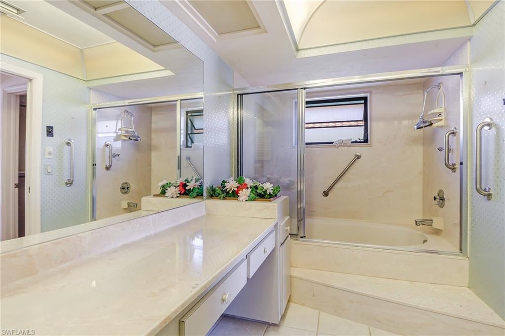 MARCO BEACH - Residential