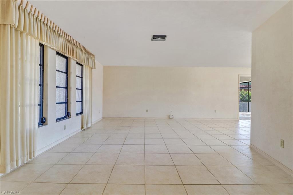 MARCO BEACH - Residential