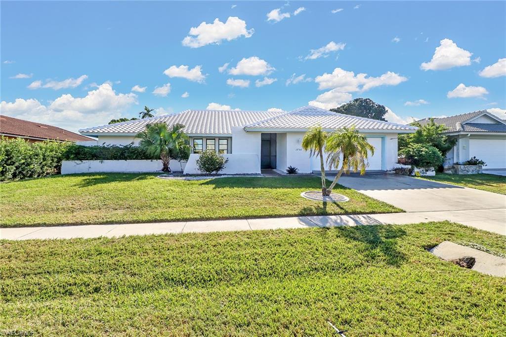 MARCO BEACH - Residential