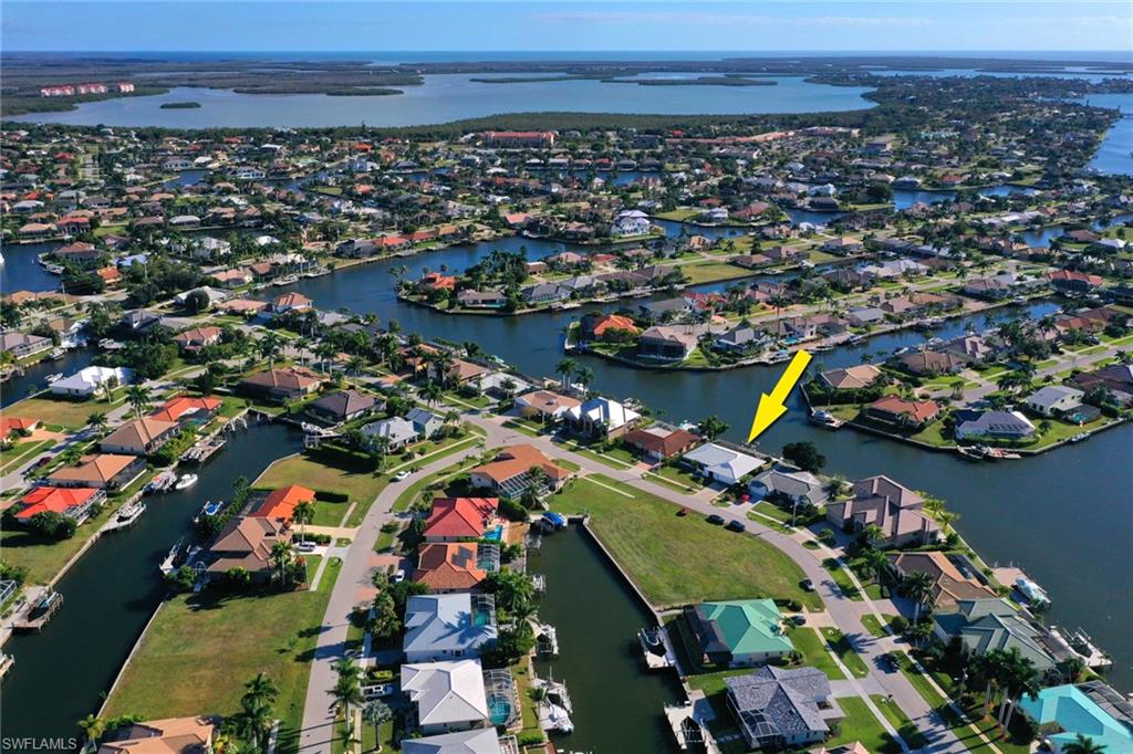 MARCO BEACH - Residential