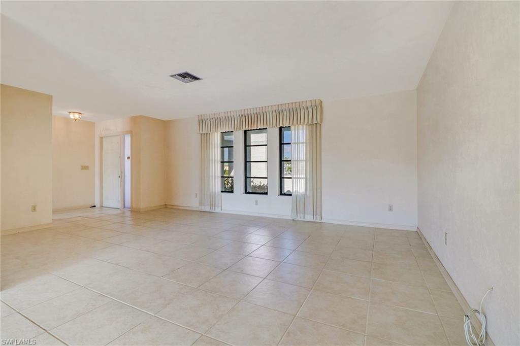 MARCO BEACH - Residential