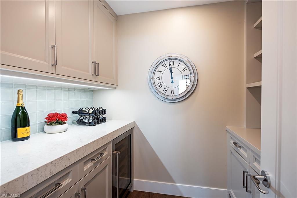 KALEA BAY TOWER 100 - Residential