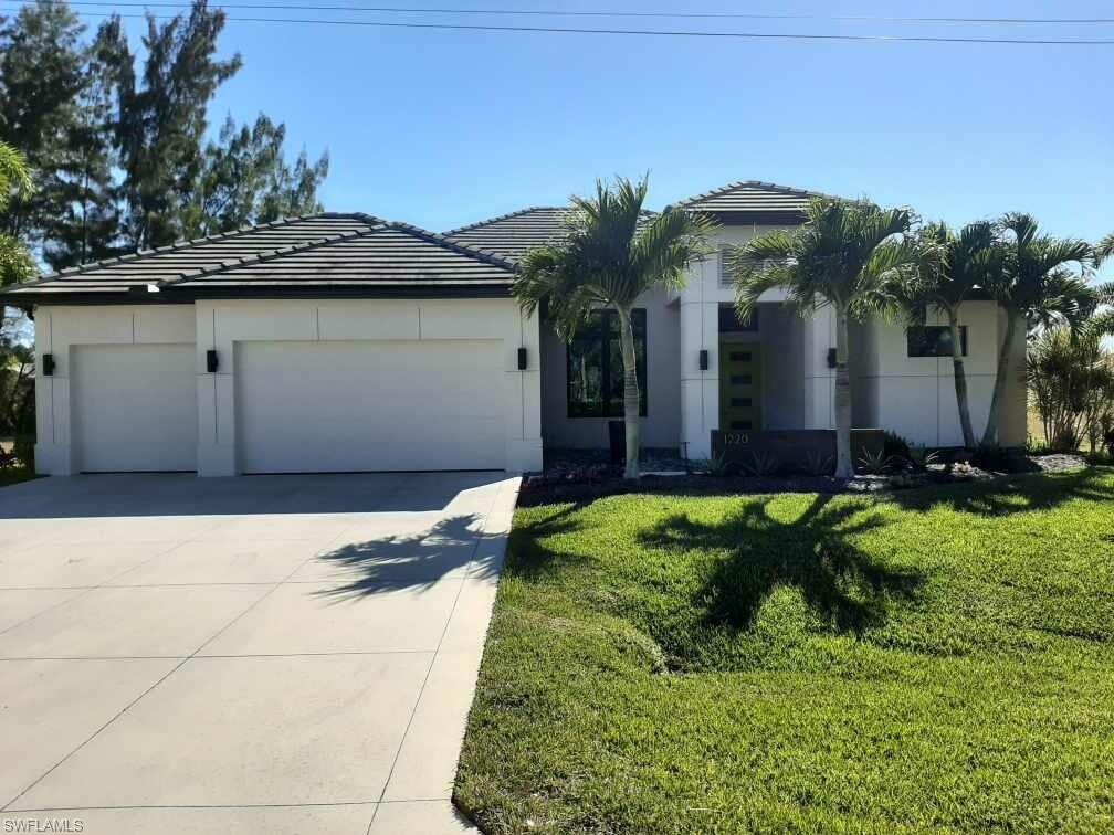 CAPE CORAL - Residential
