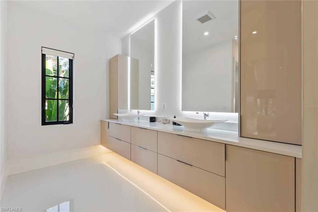 HEITMANS - Residential Lease