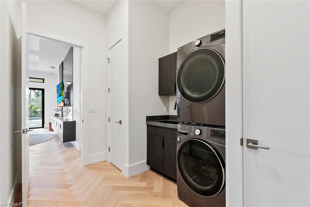 HEITMANS - Residential Lease