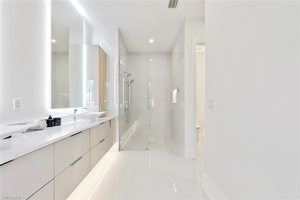 HEITMANS - Residential Lease