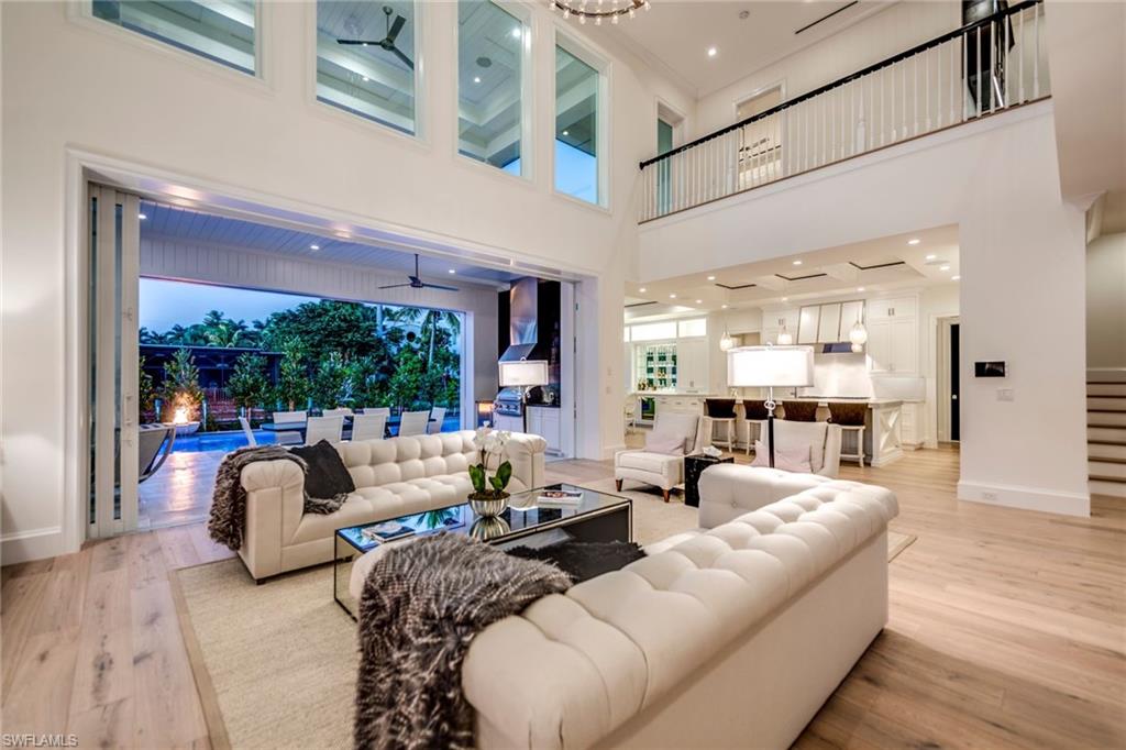 AQUALANE SHORES - Residential