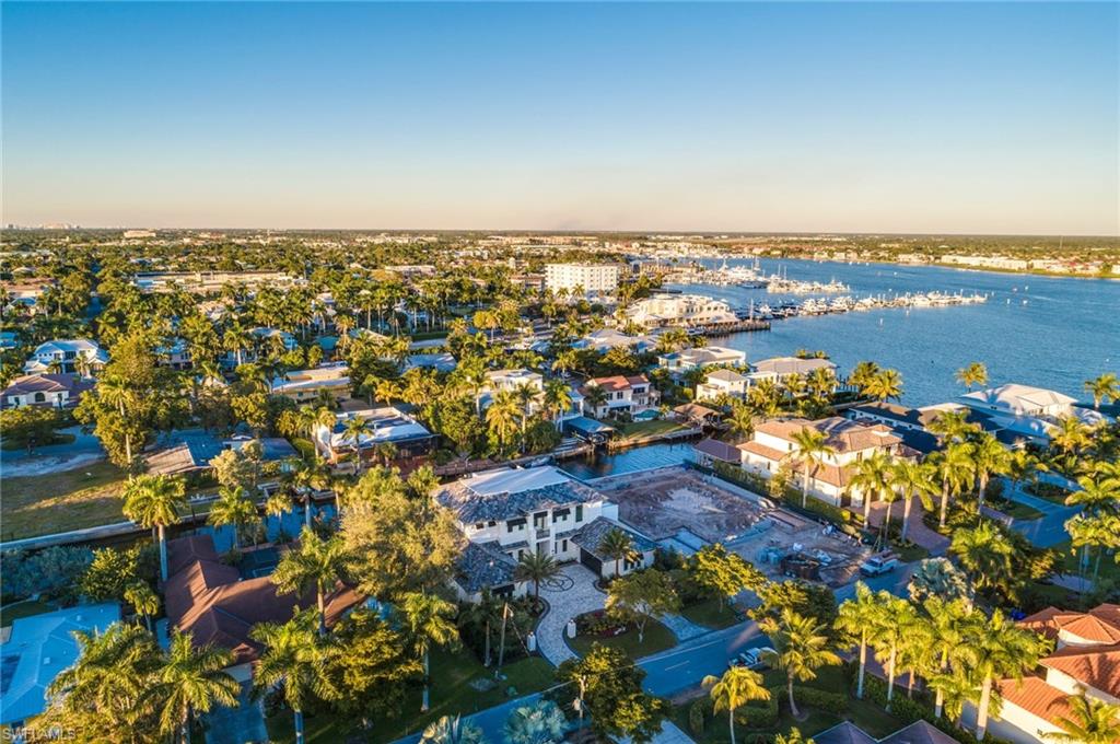 AQUALANE SHORES - Residential