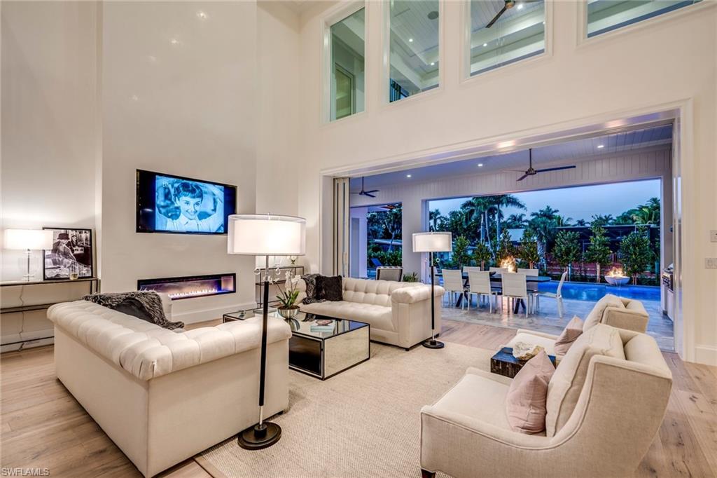 AQUALANE SHORES - Residential