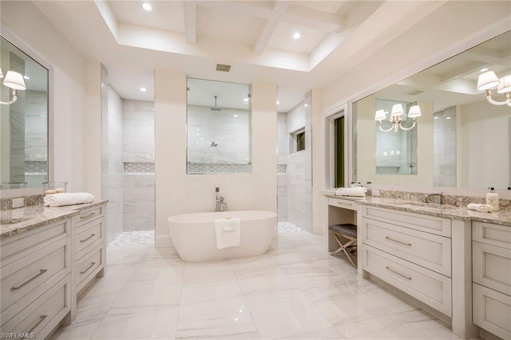 AQUALANE SHORES - Residential