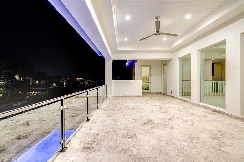 AQUALANE SHORES - Residential