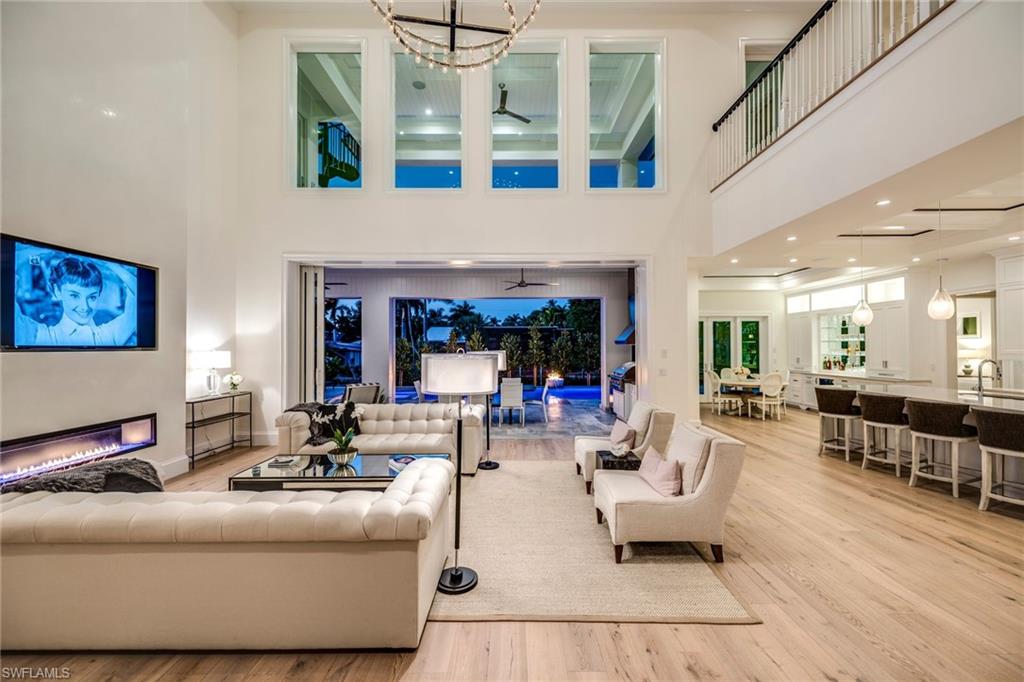 AQUALANE SHORES - Residential