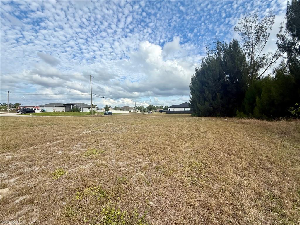 CAPE CORAL - Land