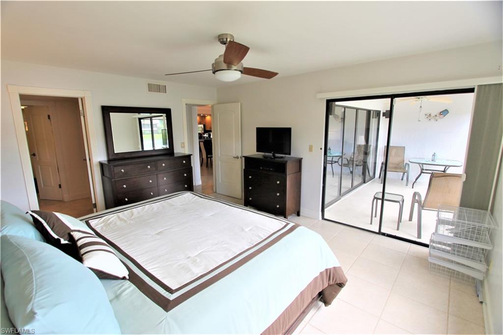 PINEWOOD LAKES - Residential