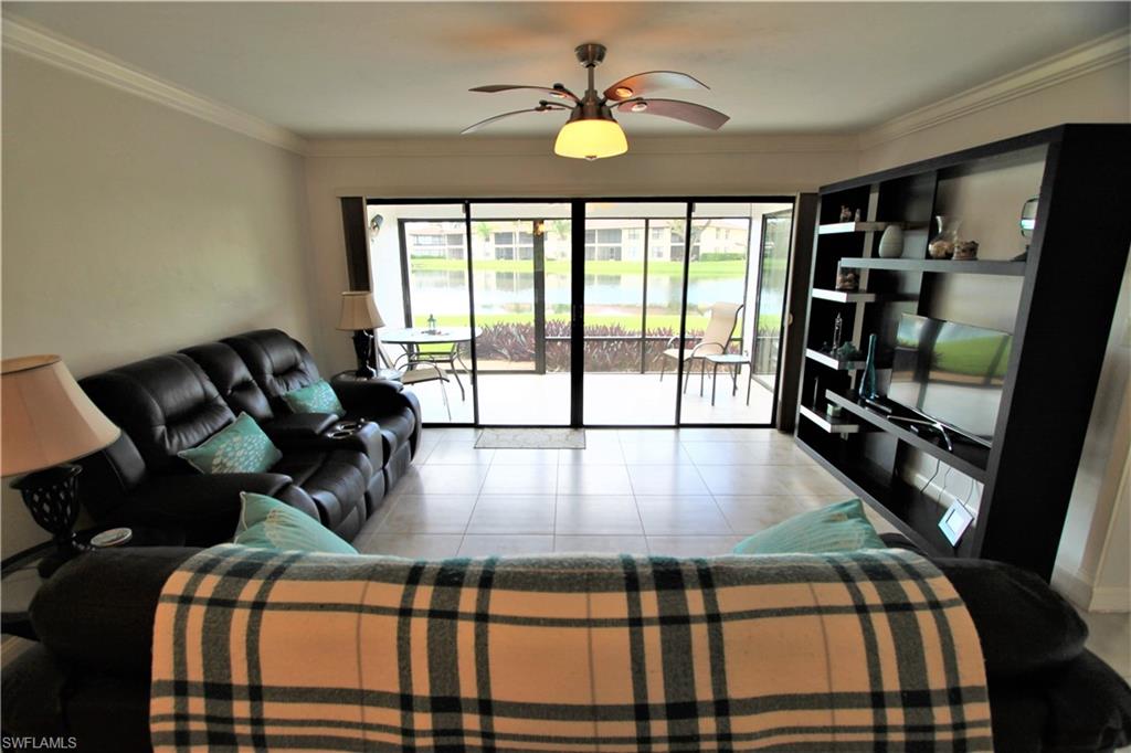 PINEWOOD LAKES - Residential