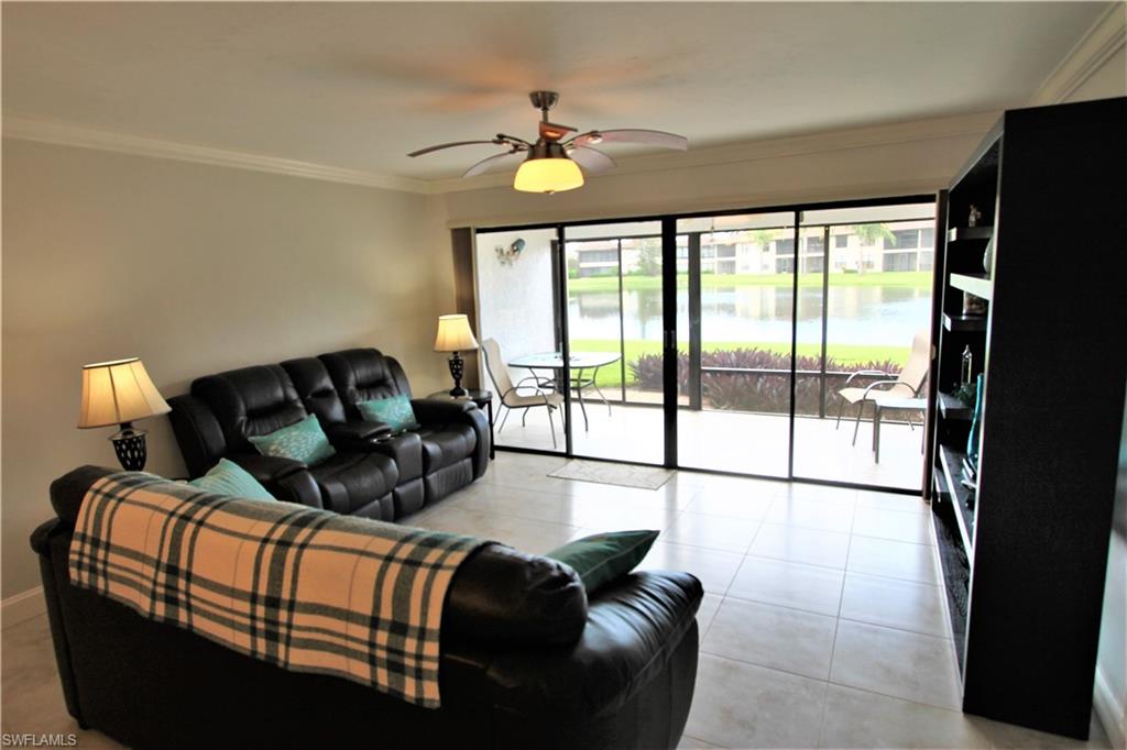 PINEWOOD LAKES - Residential