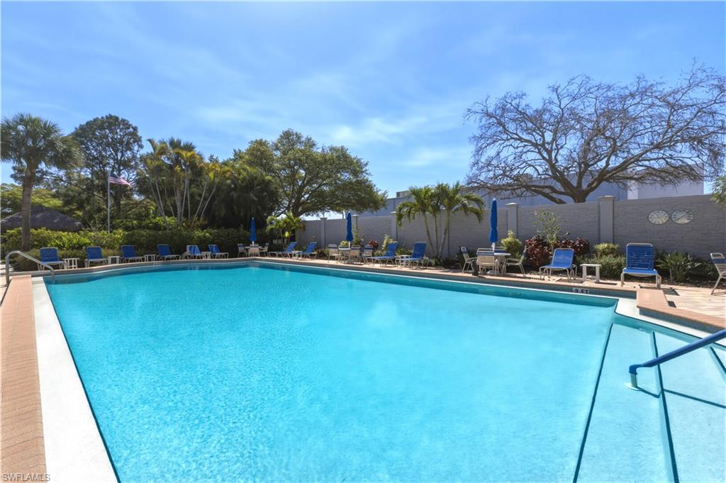 PAVILION CLUB - Residential Lease