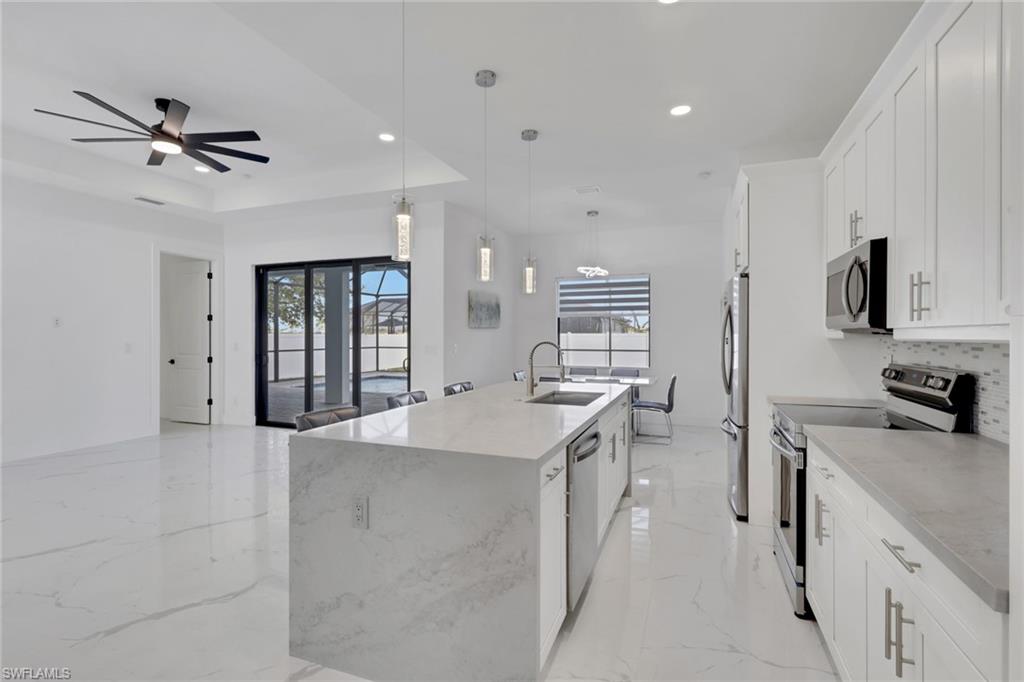 CAPE CORAL - Residential