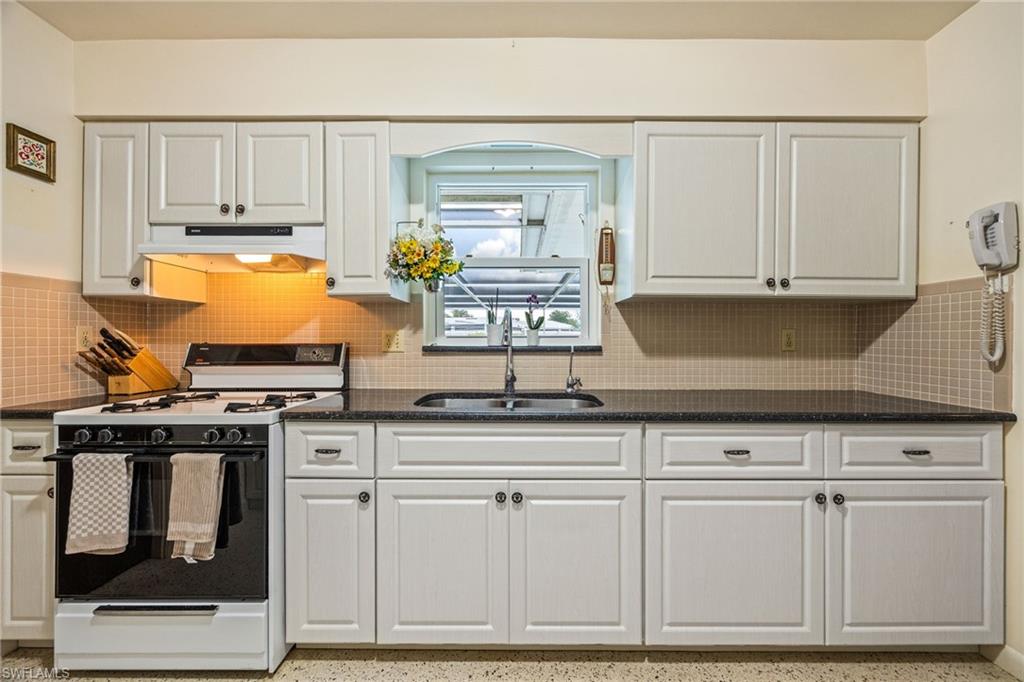 WILLOW LAKE - Residential