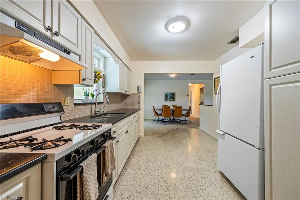 WILLOW LAKE - Residential