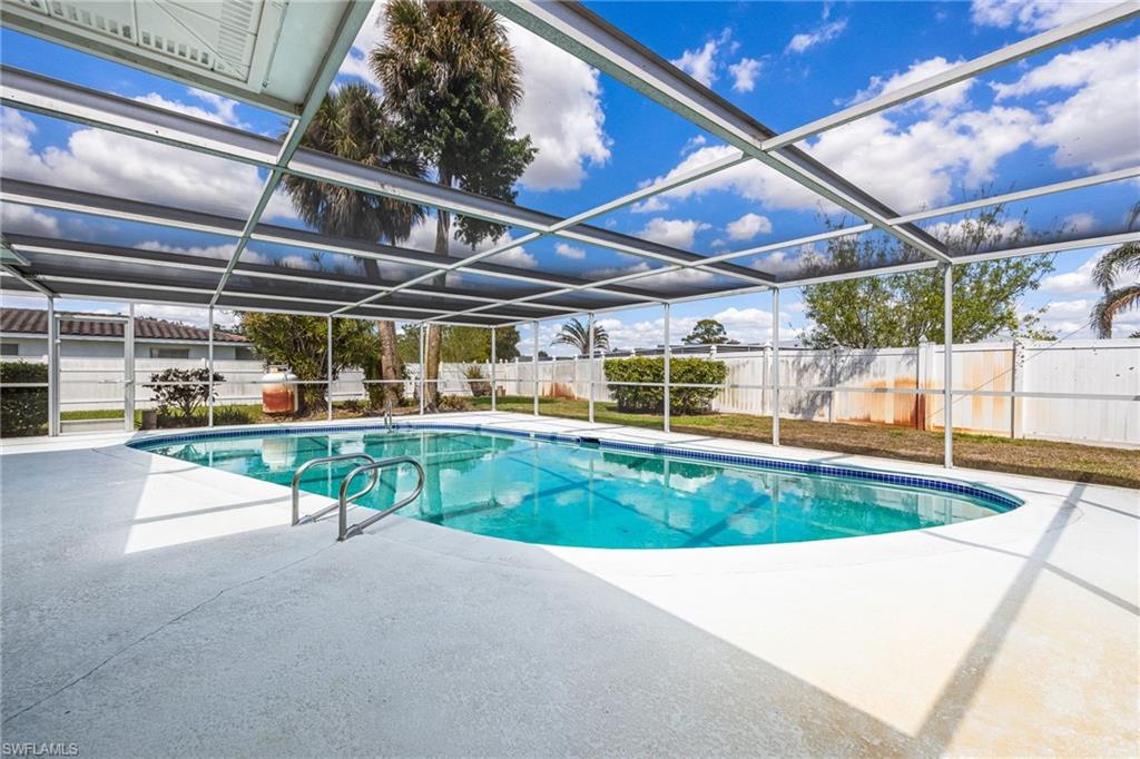 WILLOW LAKE - Residential