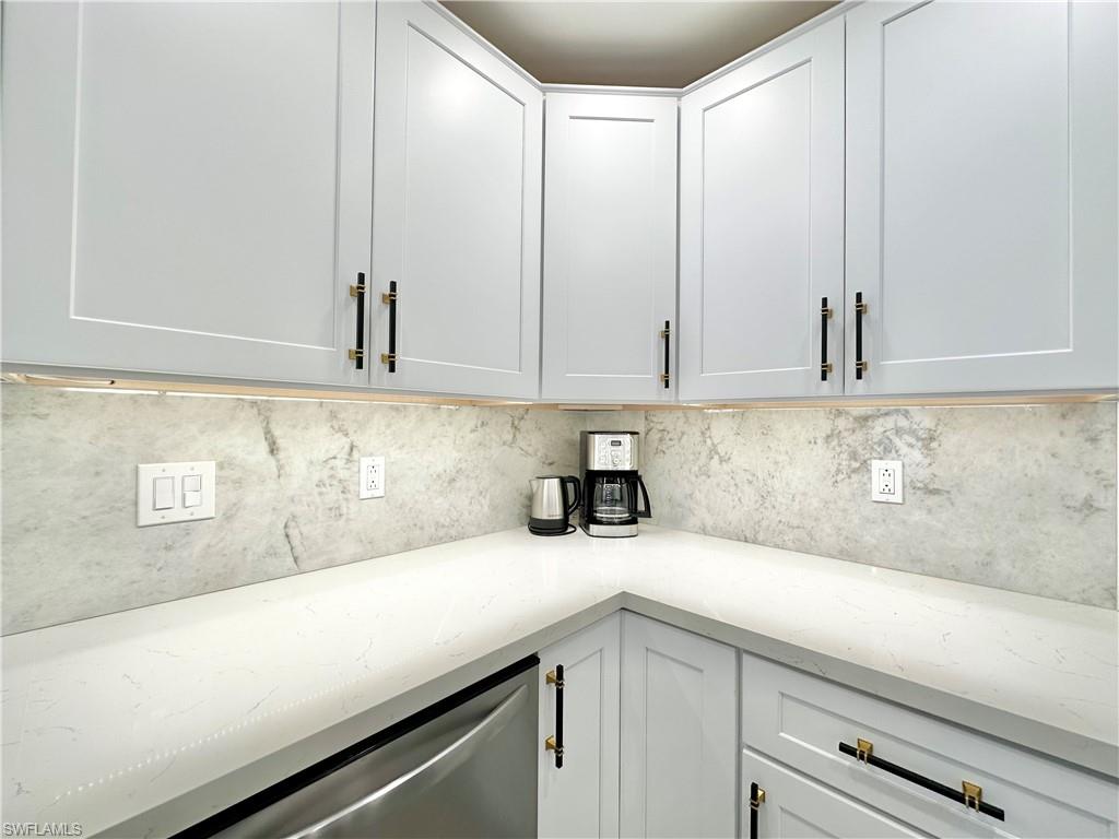 QUEENS PARK AT LAGO VERDE - Residential Lease