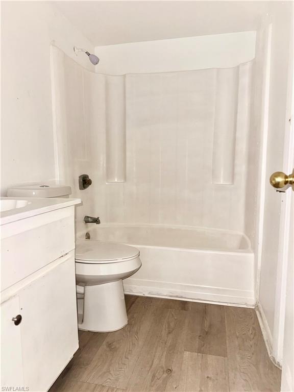 BANYAN TREE OF FT MYERS CONDO - Residential Lease