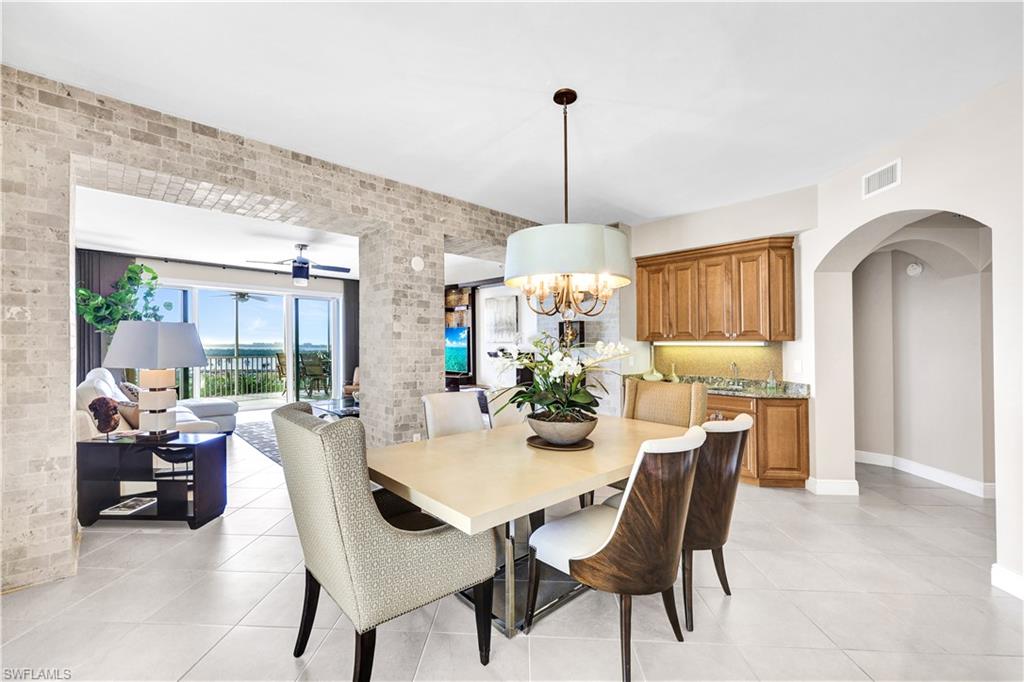 6061 Silver King BLVD 401