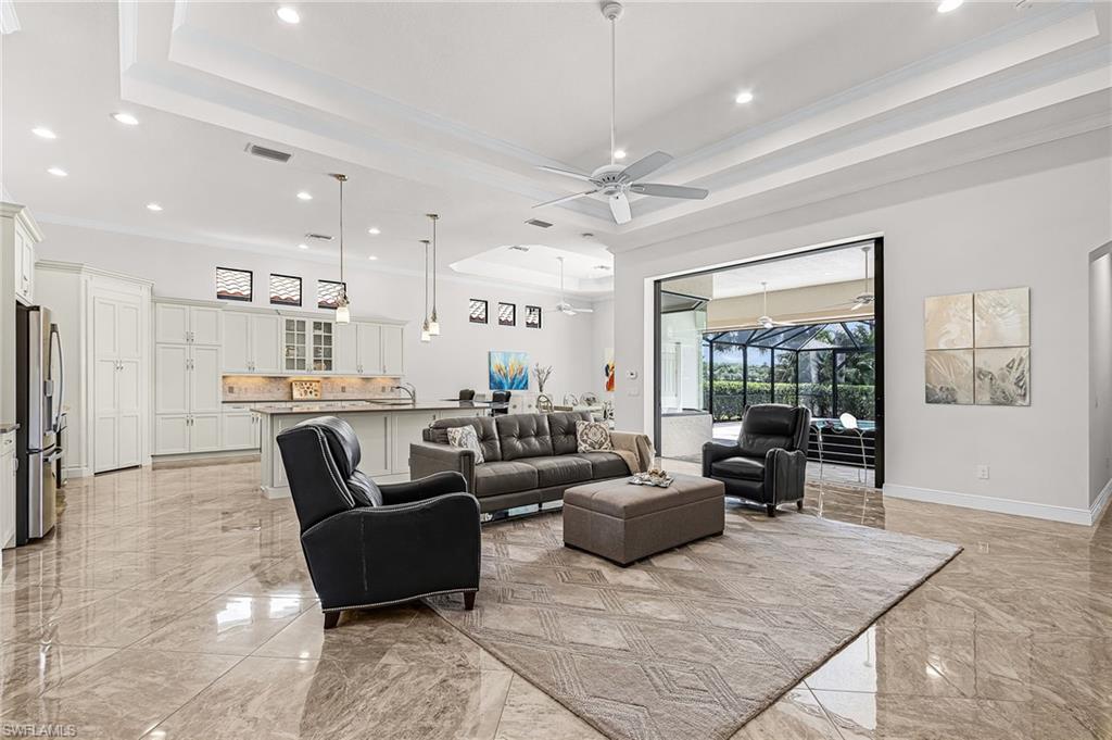 HOLLYBROOK - Residential