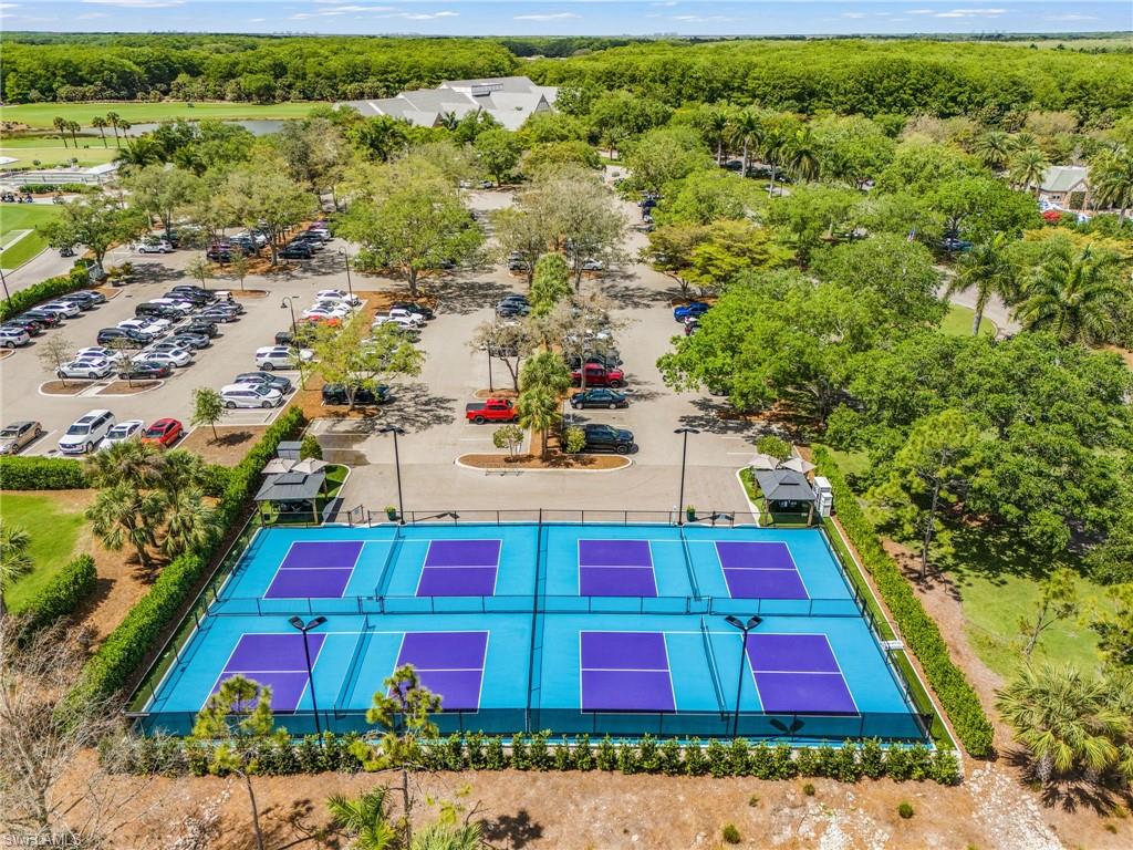 HOLLYBROOK - Residential