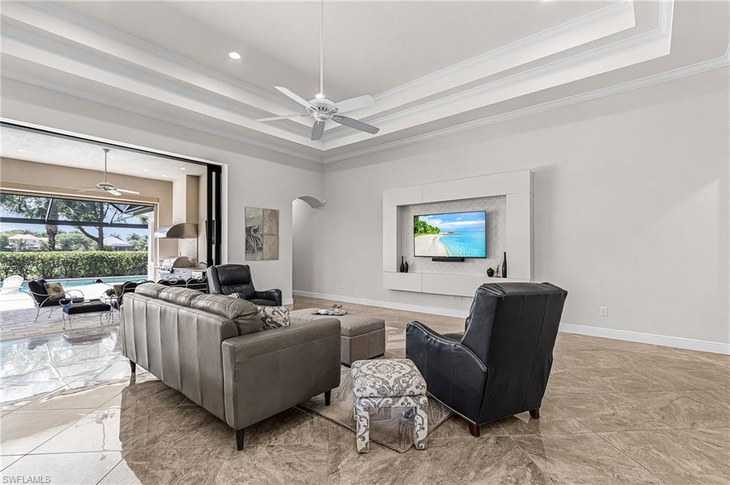 HOLLYBROOK - Residential