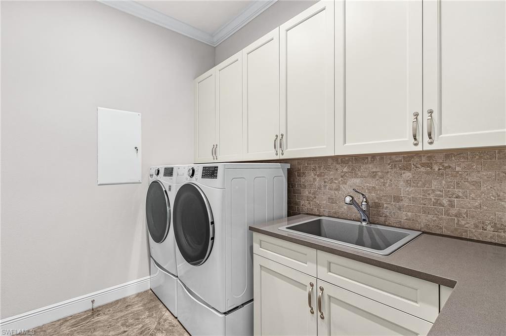 HOLLYBROOK - Residential