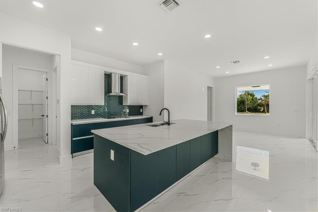 GOLDEN GATE ESTATES - Residential Lease