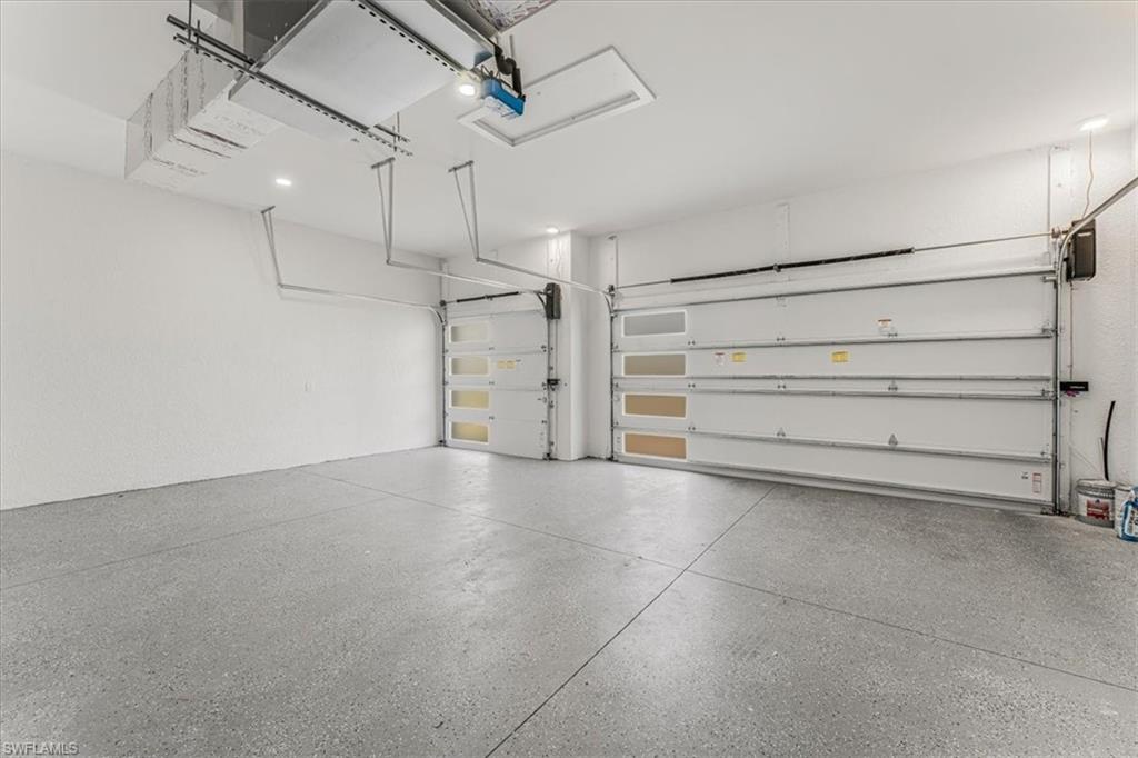 GOLDEN GATE ESTATES - Residential Lease