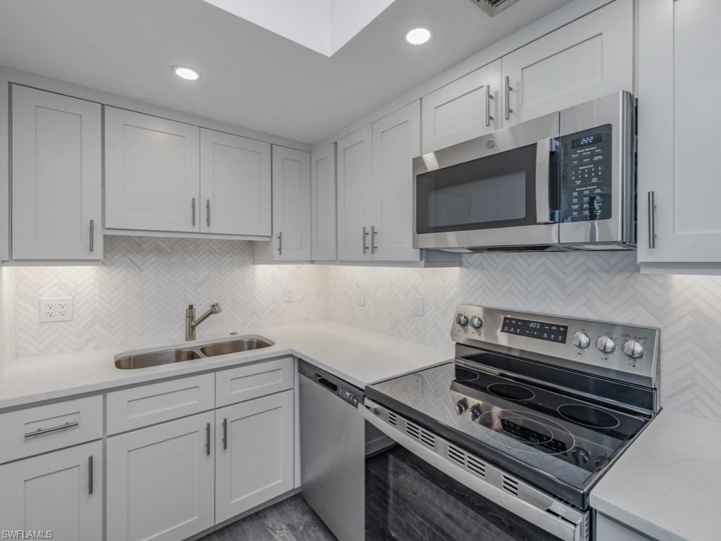 TRADEWINDS APTS OF MARCO ISLAND - Residential