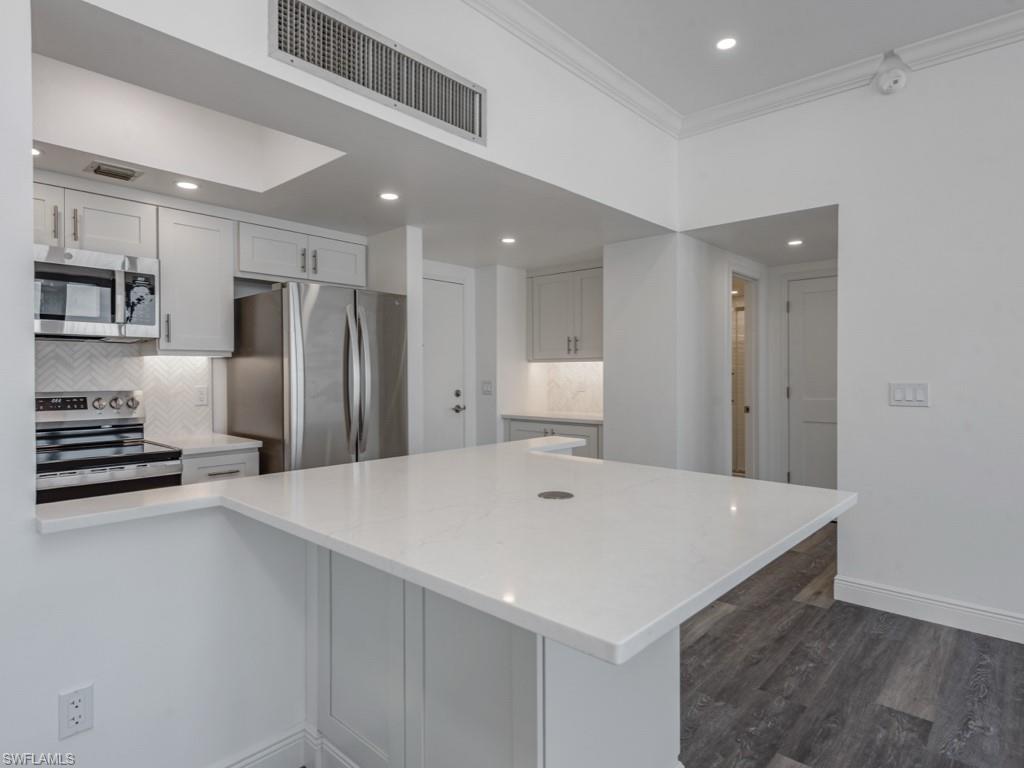 TRADEWINDS APTS OF MARCO ISLAND - Residential