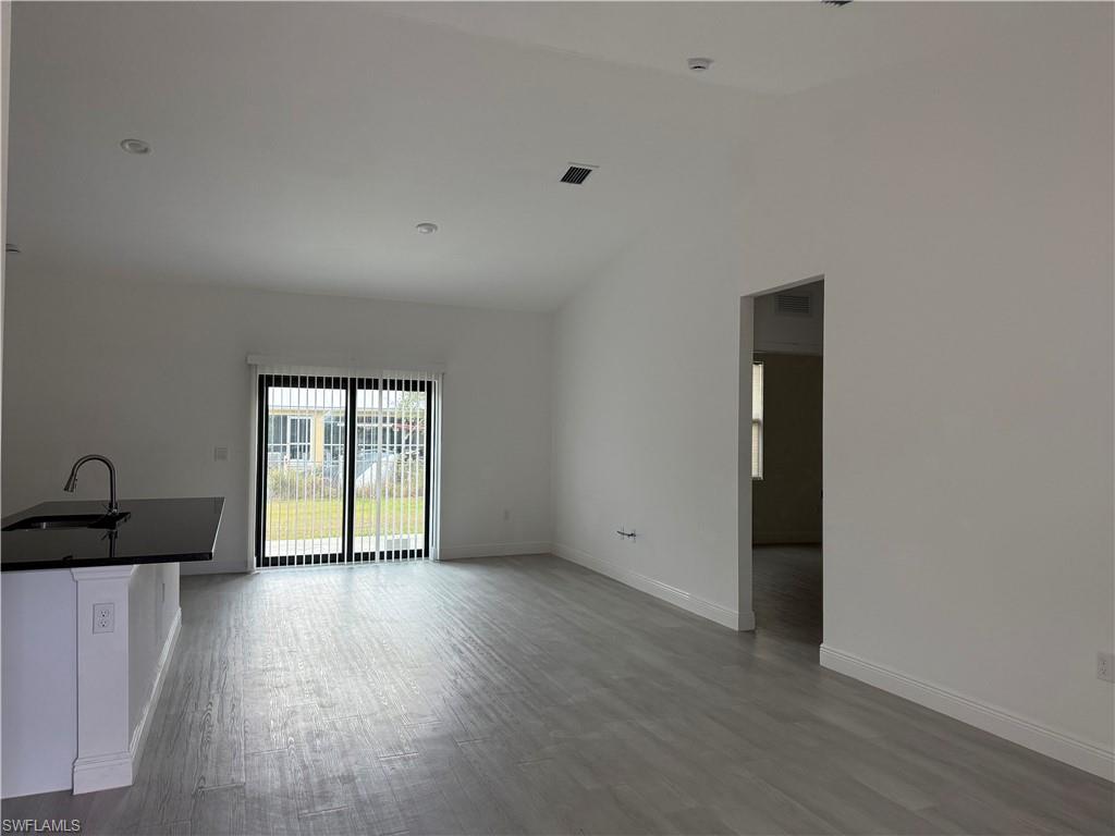 PORT LABELLE - Residential Lease